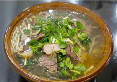 春早桃记淮南牛肉汤 一碗汤中的匠心与春意